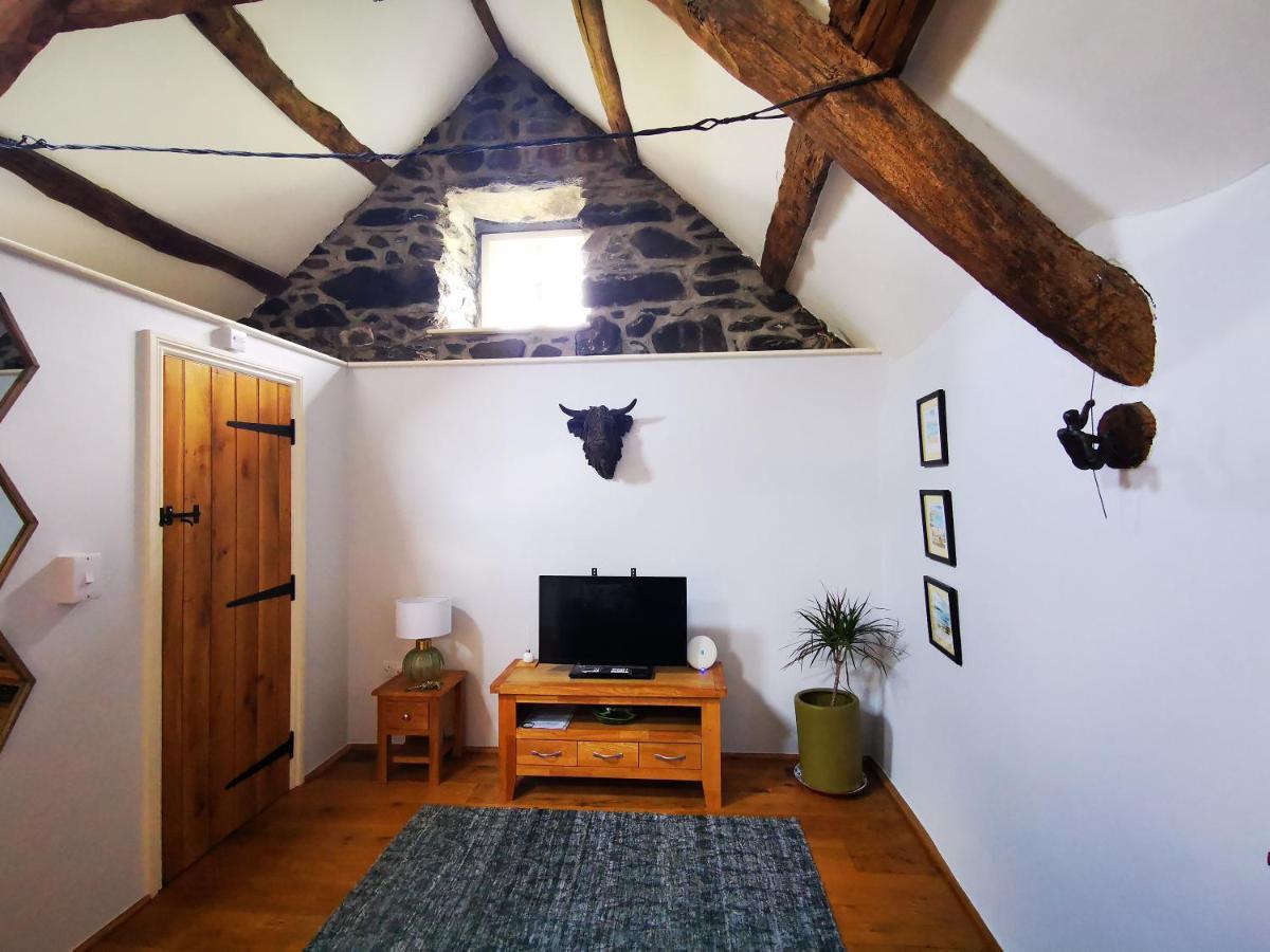 Ty Gwennol Near Gilfach Goch Apartment Llanbedr  Luaran gambar